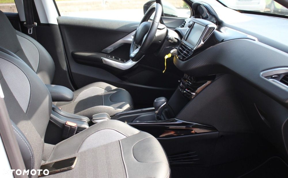 Peugeot 2008 - 17