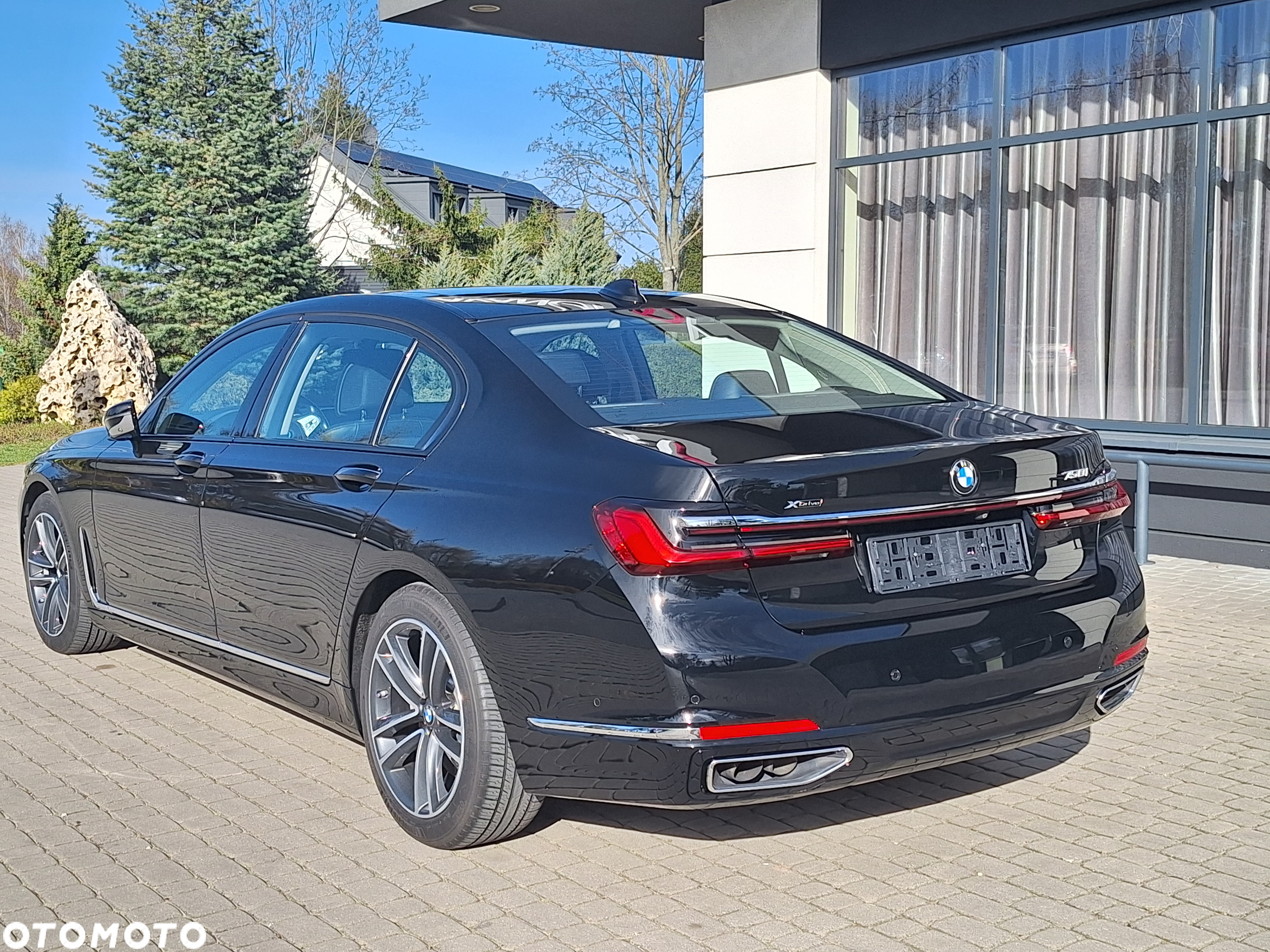 BMW Seria 7 750Li xDrive - 12