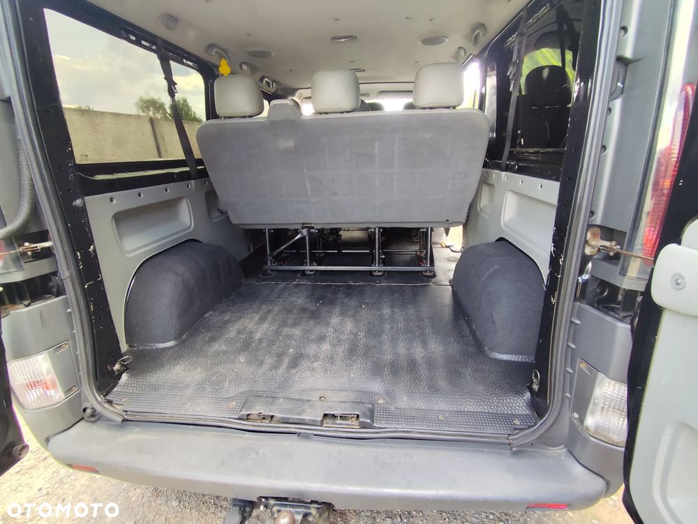 Opel Vivaro L2H1 2.9t - 25