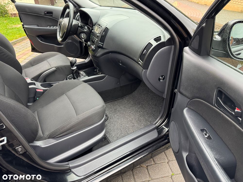 Hyundai i30 1.4 White Edition - 12