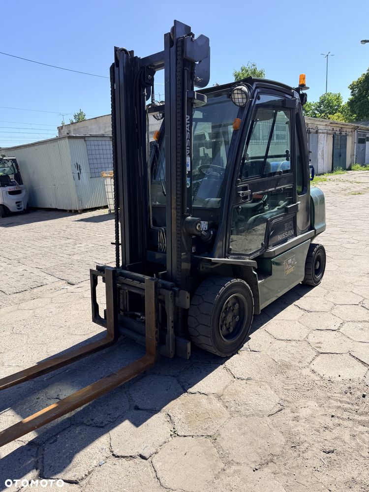 Nissan UG1D2A30LQ - 2