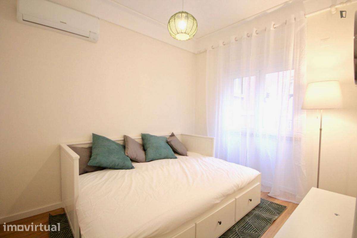 Apartamento com 2 quartos - localizado em Marquês de Pombal Lisbon - Grande imagem: 4/35