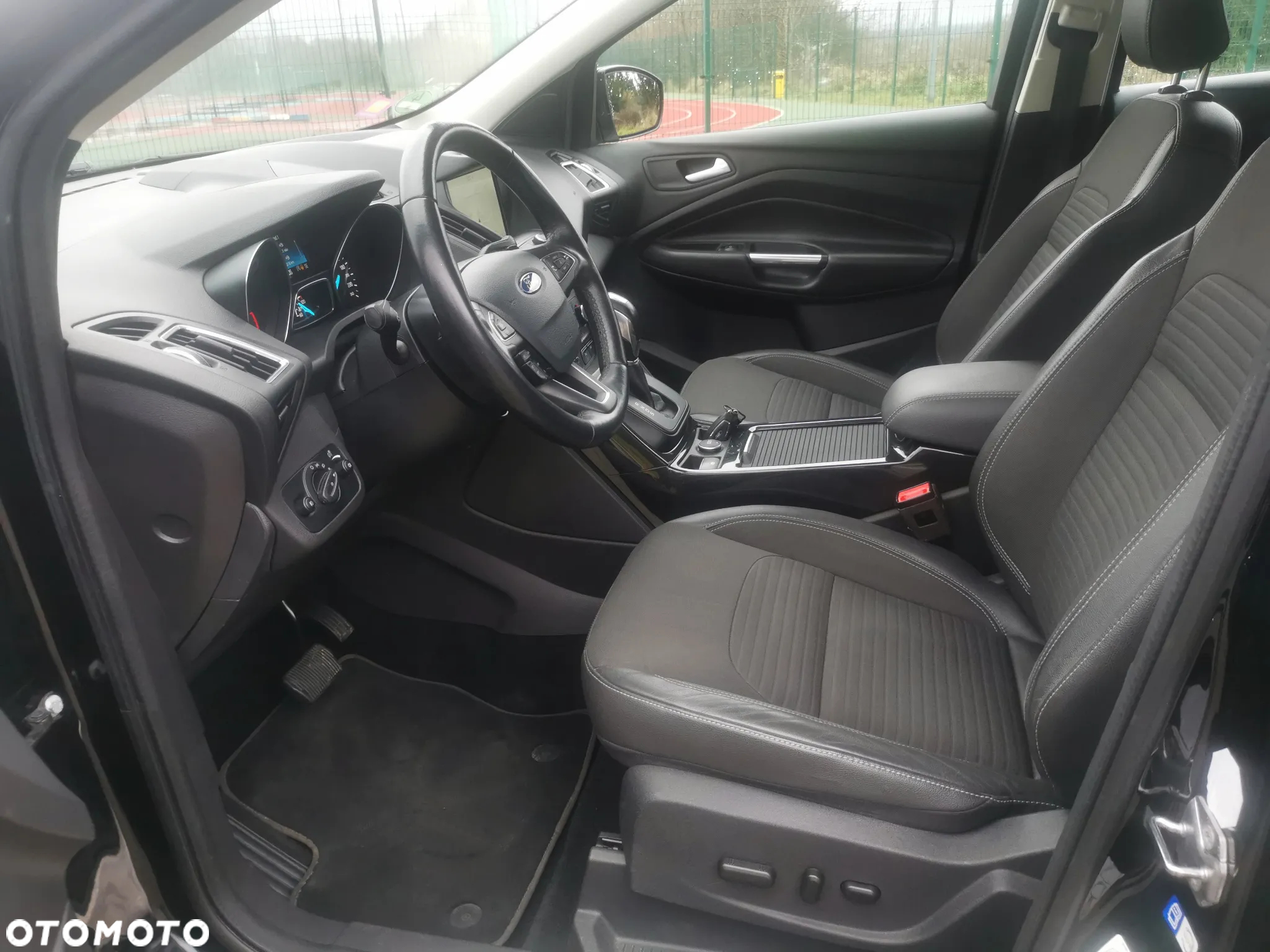 Ford Kuga 2.0 TDCi 4x4 Titanium - 9