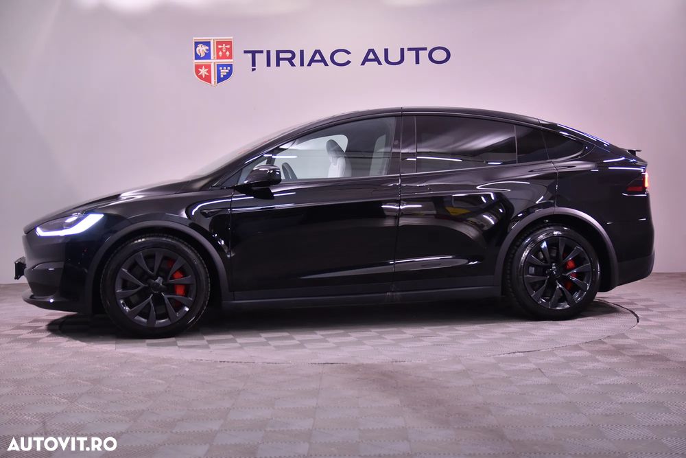 Tesla Model X - 2