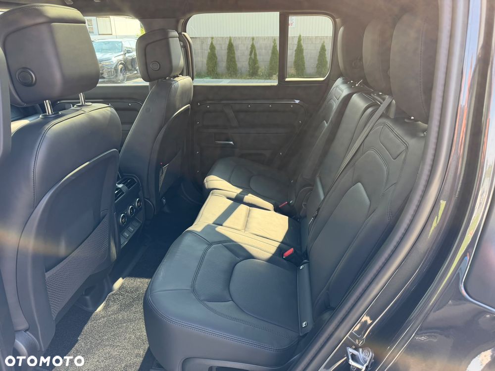 Land Rover Defender - 13