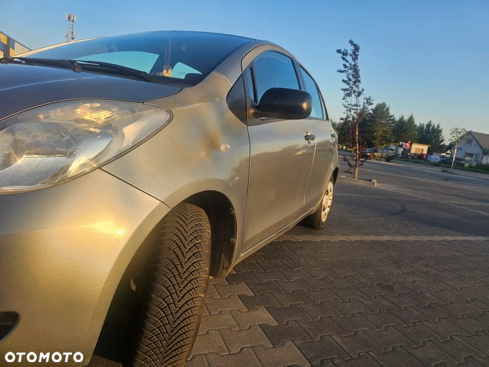 Toyota Yaris 1.3 Luna A/C - 13