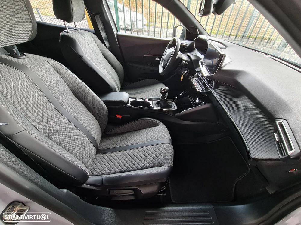 Peugeot 2008 1.2 PureTech Allure - 28