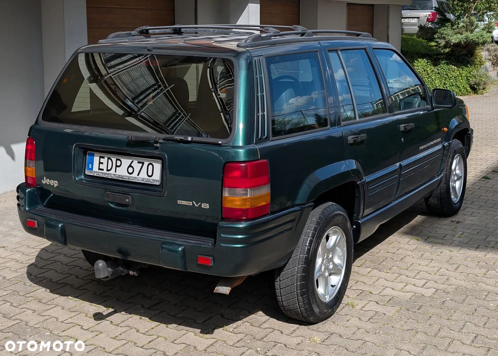 Jeep Grand Cherokee - 30