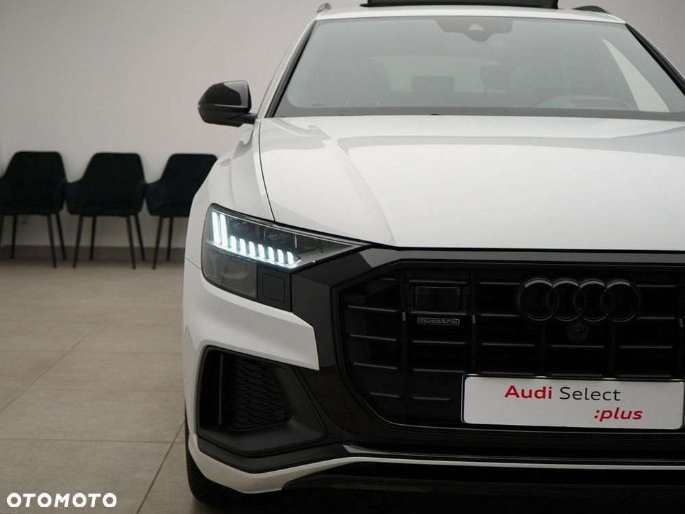 Audi Q8 - 8