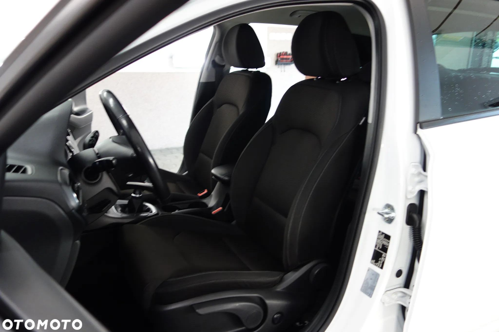 Hyundai i30 1.6 CRDi BlueDrive Classic - 17