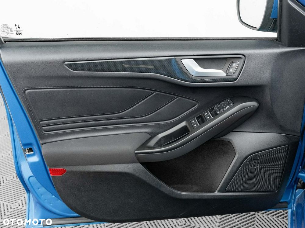 Ford Focus 1.0 EcoBoost ST-Line - 11