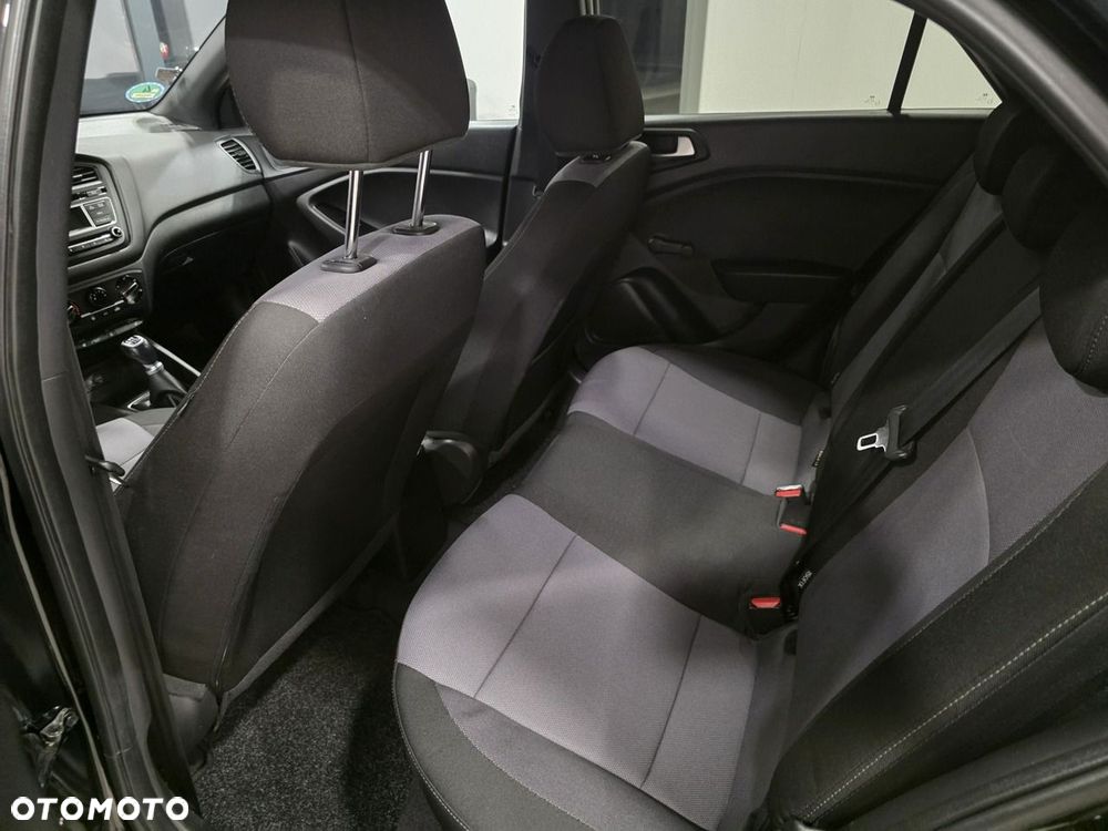 Hyundai i20 1.2 Passion - 13