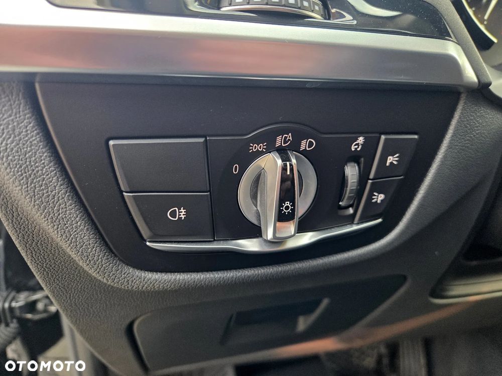 BMW X3 sDrive18d - 30