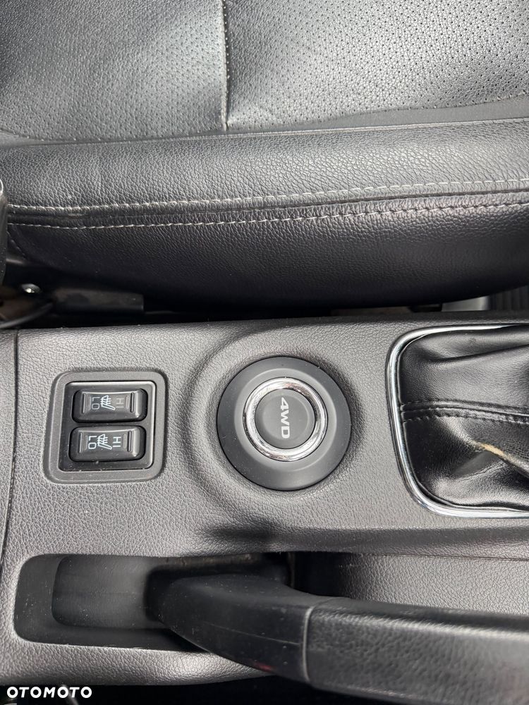 Mitsubishi Outlander - 19