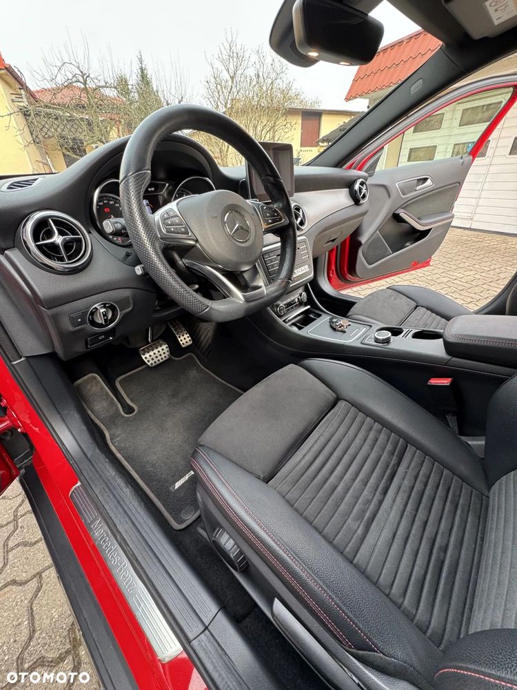 Mercedes-Benz GLA 200 7G-DCT AMG Line - 7