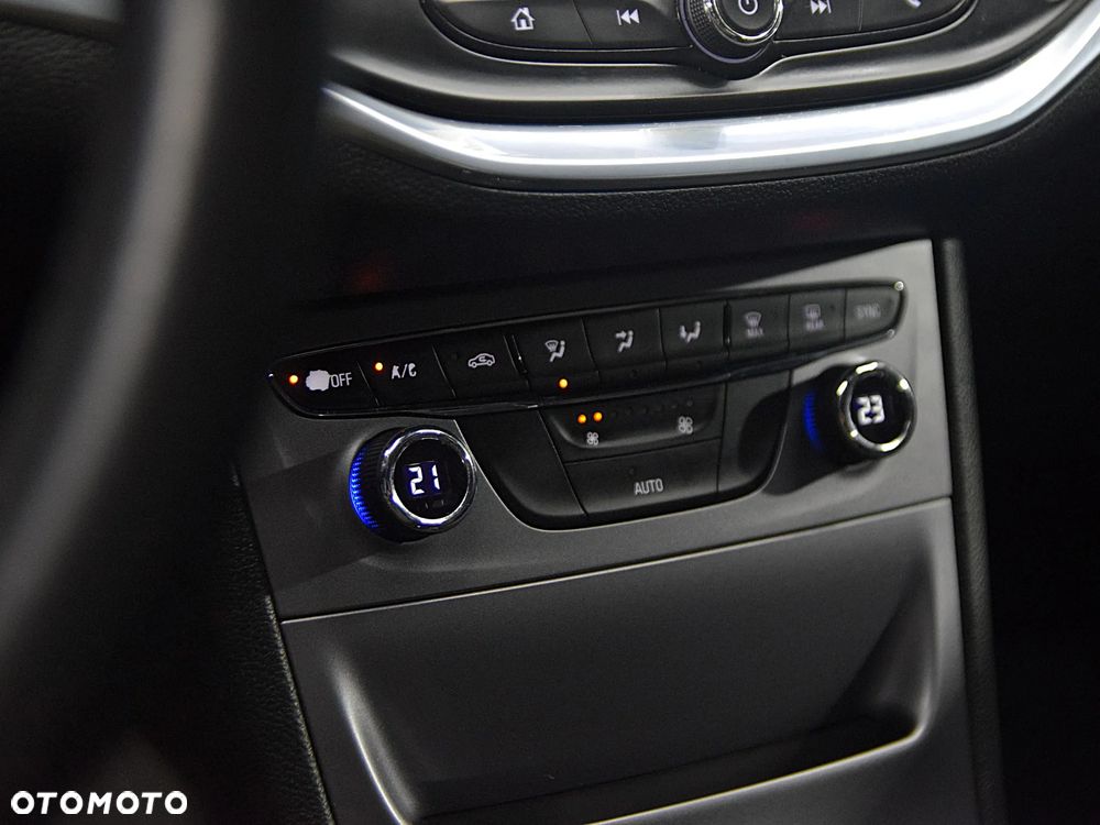 Opel Astra 1.4 Enjoy - 19