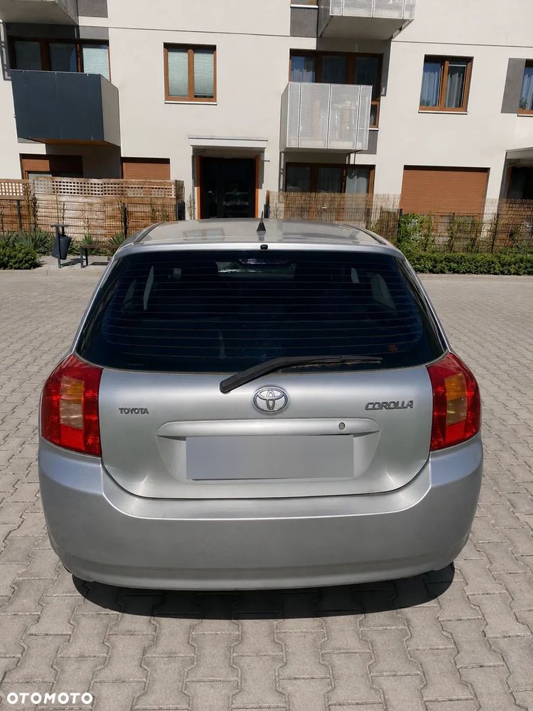 Toyota Corolla - 3