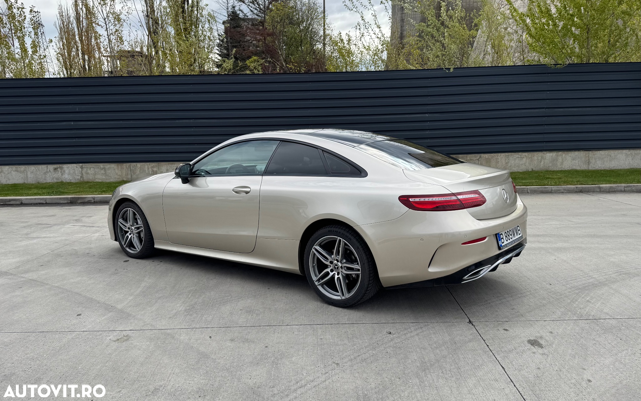 Mercedes-Benz E 220 d 4MATIC Cabrio - 2