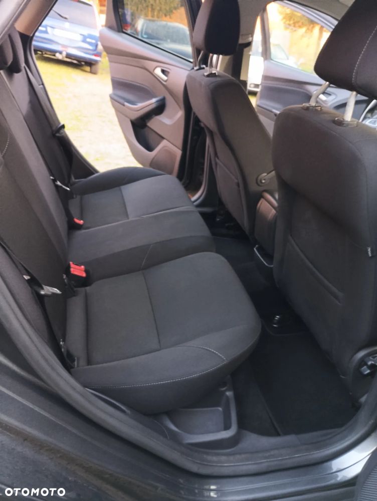 Ford Focus - 13