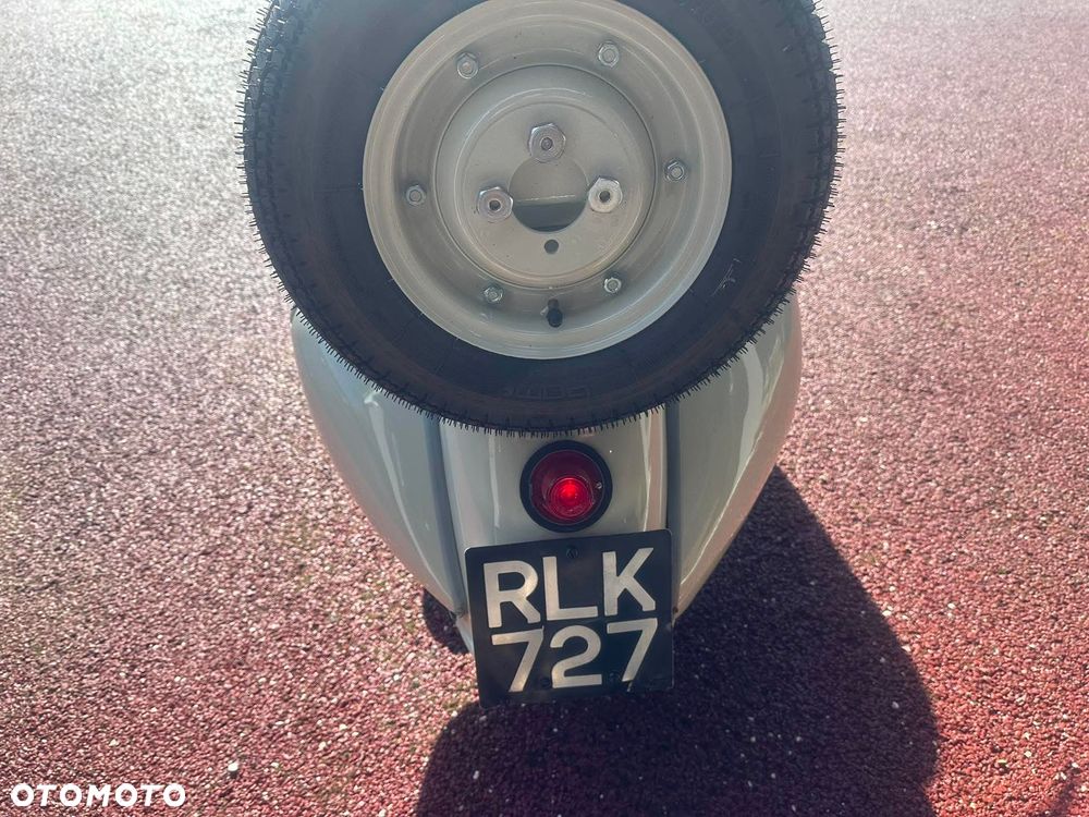 Piaggio Vespa - 9