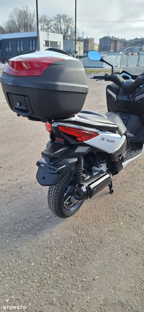 Yamaha X-max - 12