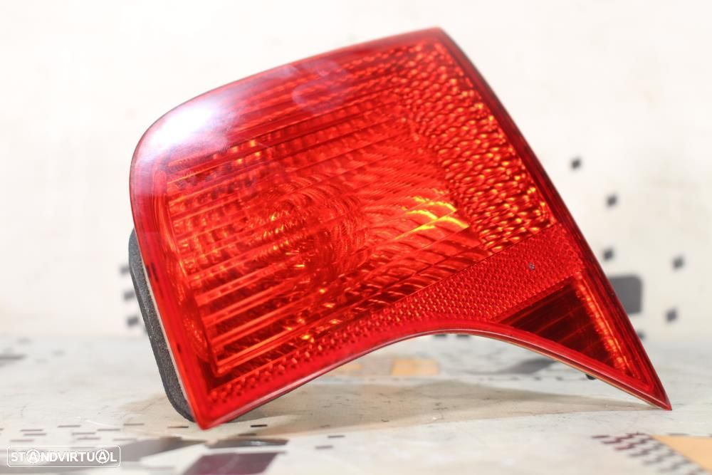 Farolim Direito Audi A4 (8E2, B6)  8E5945094a / Farolim Mala Passageir - 2