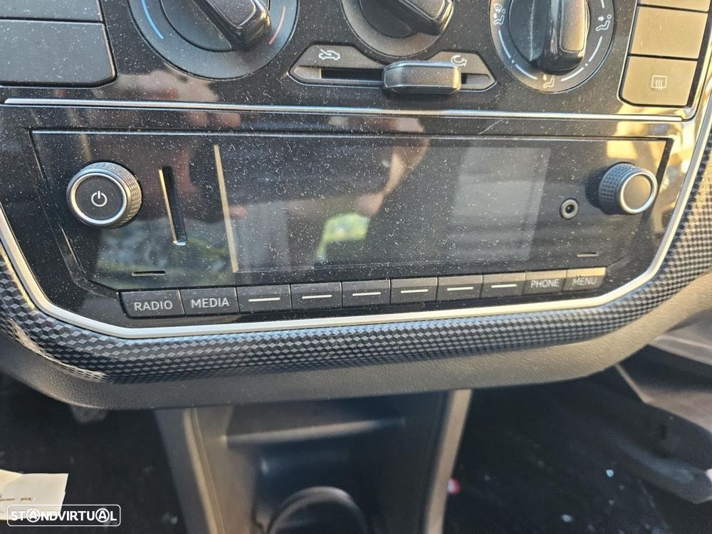 SISTEMA DE ÁUDIO RÁDIO CD VOLKSWAGEN UP 122 - 1