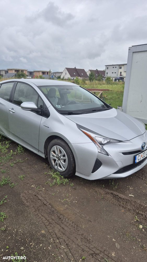 Toyota Prius Hybrid - 5