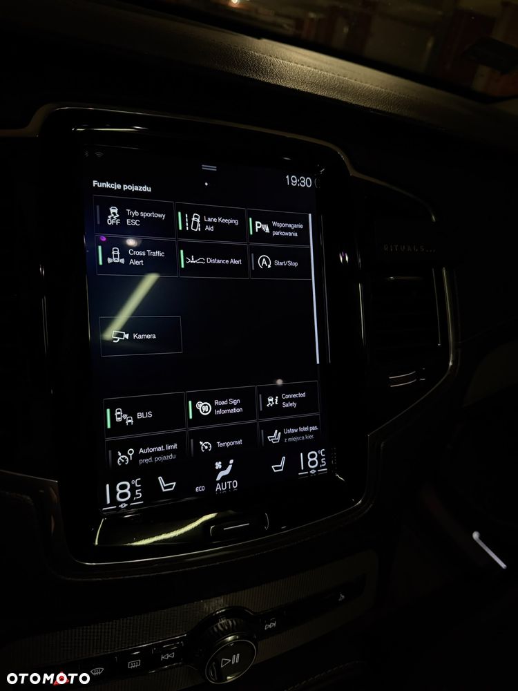 Volvo XC 90 D5 AWD Inscription - 17