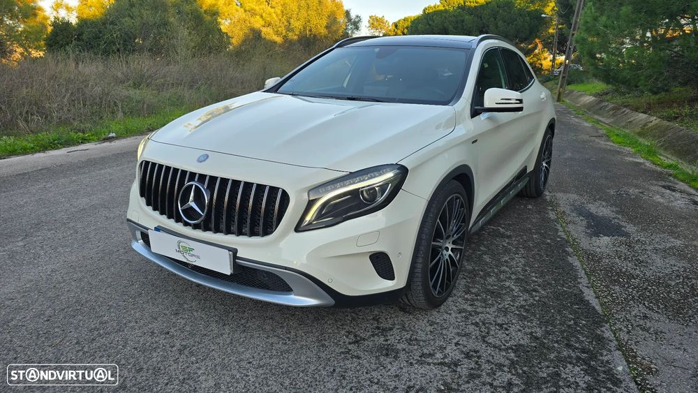 Mercedes-Benz GLA 180 - 30
