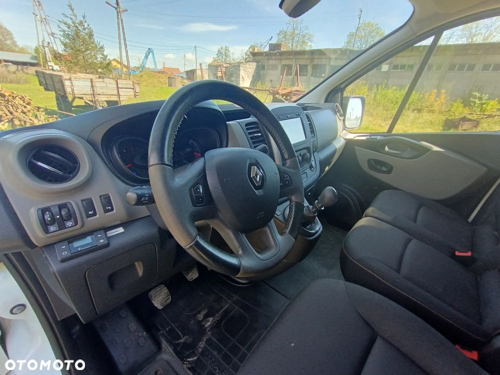 Renault Trafic L2H1 1.6 diesel 145kM 2018rok WEBASTO, CZUJNIKI PARKOWANIA, HAK, NIEWIELKI PRZEBIEG stan BDB, BEZWPADKOWY! - 32