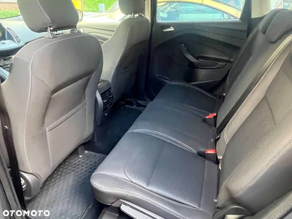 Ford Kuga 2.0 TDCi FWD Titanium - 11