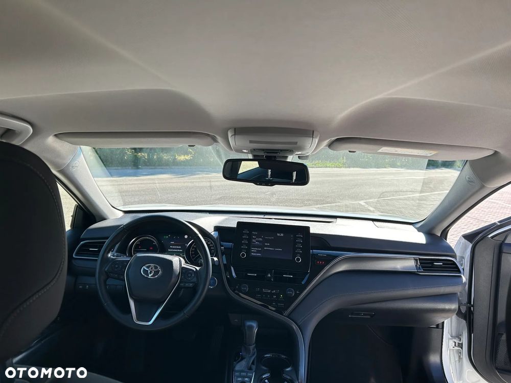 Toyota Camry 2.5 Hybrid Comfort CVT - 12