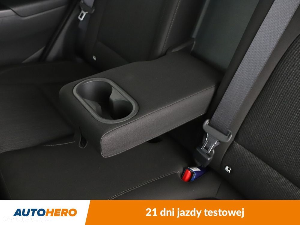 Hyundai Kona - 32