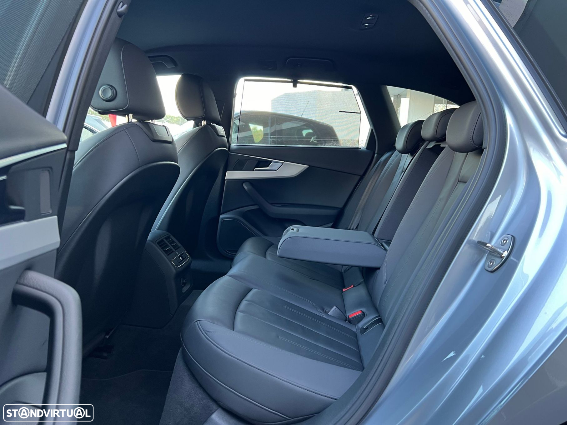 Audi A4 Avant 35 TDI S line S tronic - 26