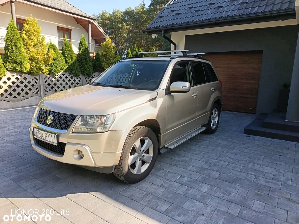 Suzuki Grand Vitara 2.0 - 1