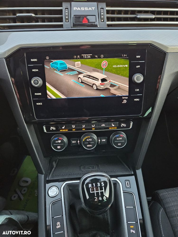 Volkswagen Passat - 12