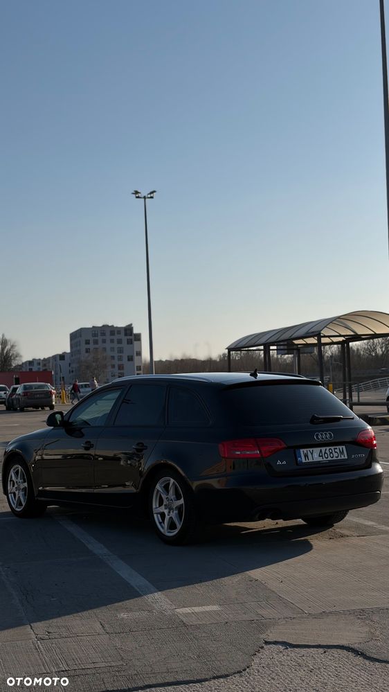 Audi A4 Avant 2.0 TDI DPF Ambiente - 4