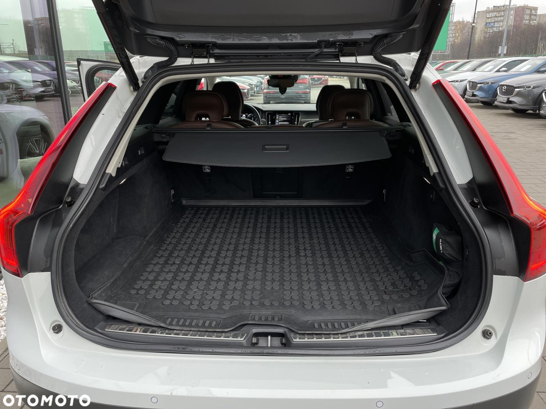 Volvo V90 - 25