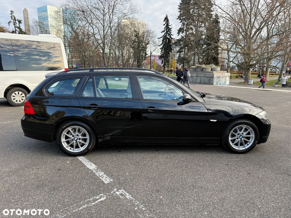 BMW Seria 3 320d - 4