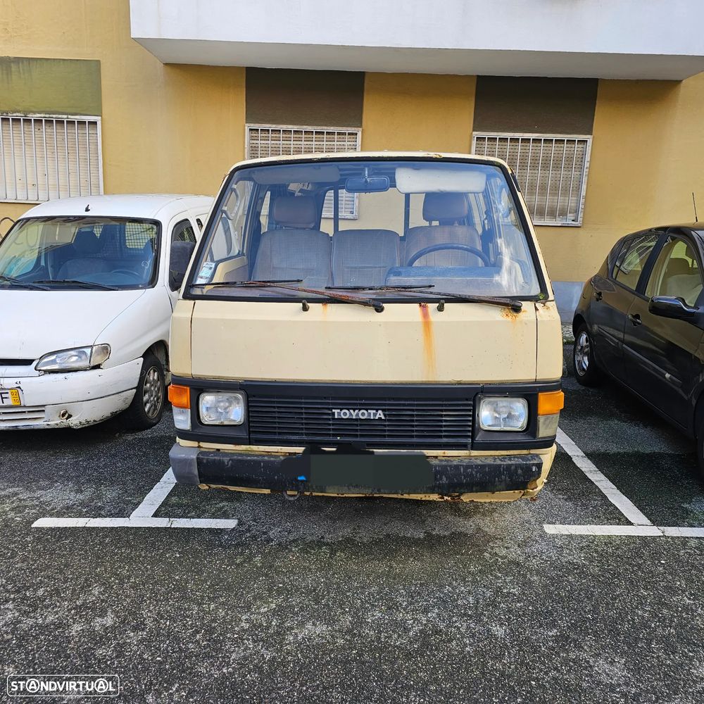 Toyota HiAce - 2