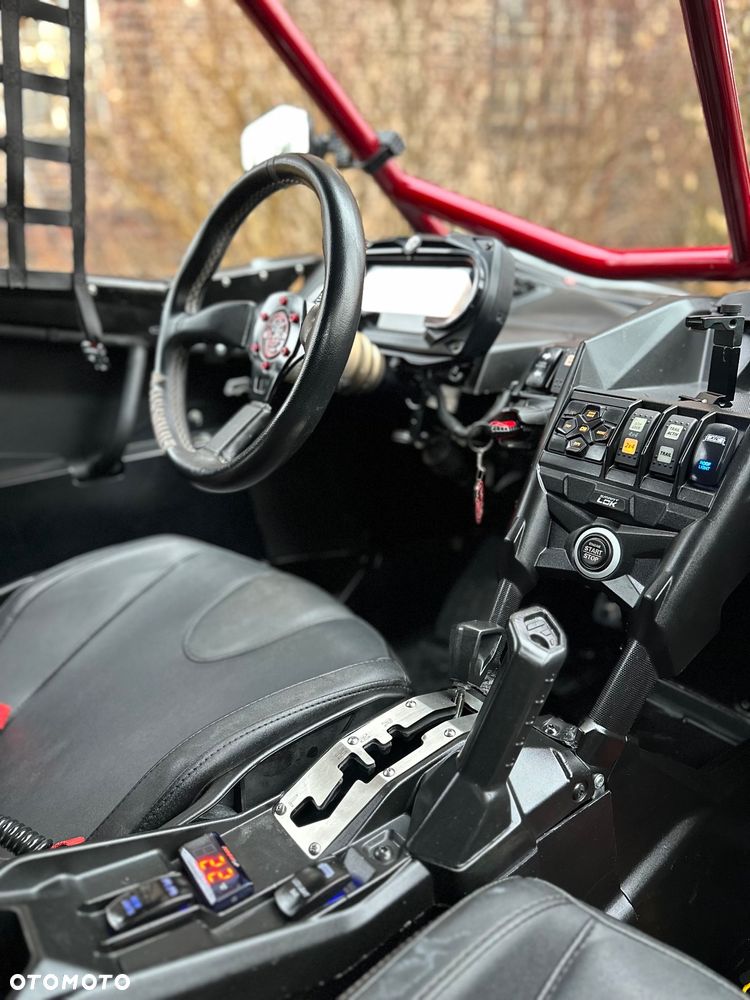 Can-Am Maverick - 24