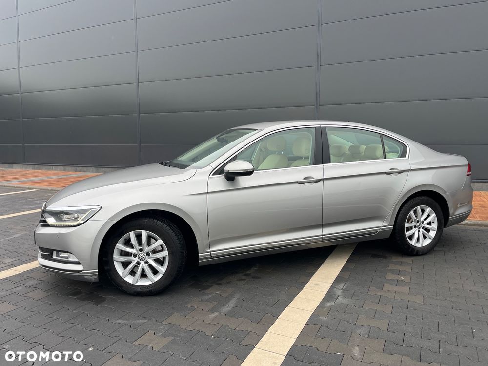 Volkswagen Passat 1.6 TDI BMT Comfortline - 4