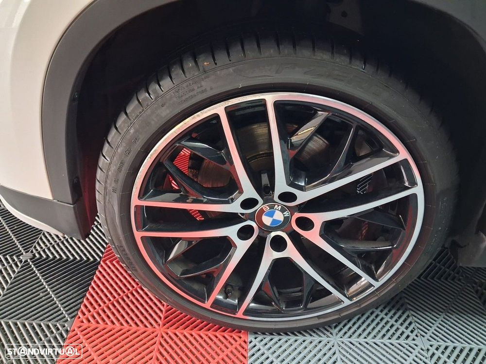 BMW X1 18 d sDrive Auto - 14