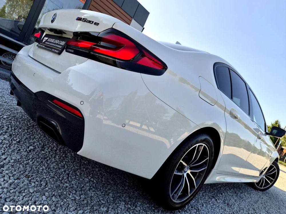 BMW Seria 5 520e M Sport sport - 32