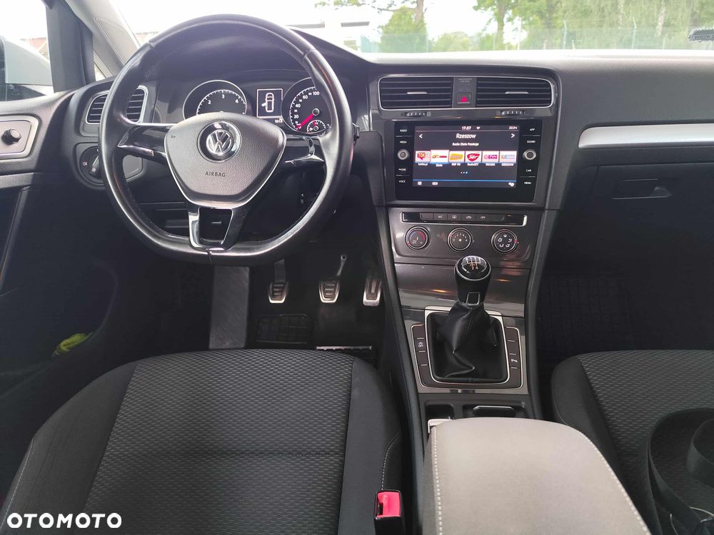 Volkswagen Golf 1.6 TDI BMT Comfortline - 4