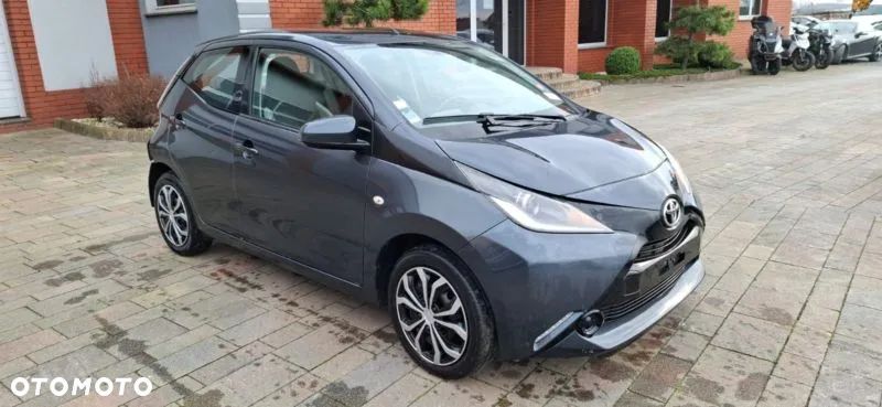 Toyota Aygo x-play - 2