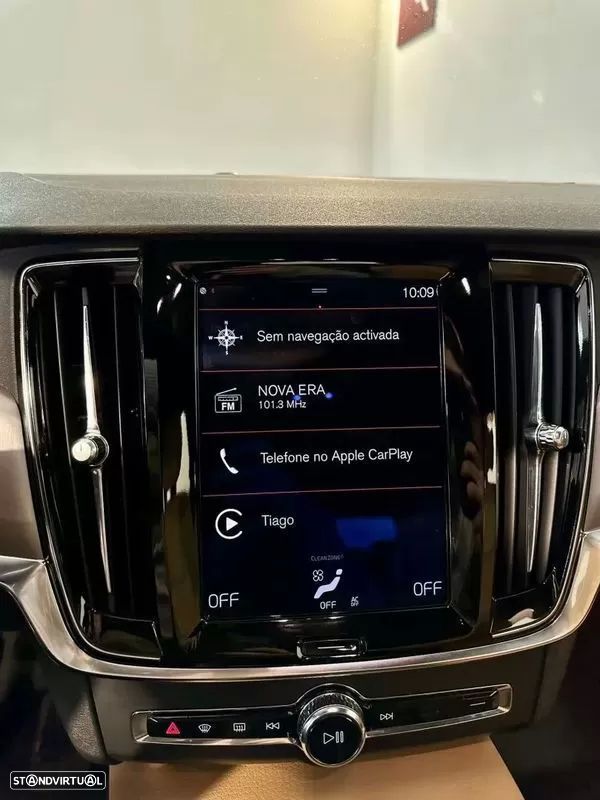 Volvo V90 2.0 D4 Momentum Geartronic - 26
