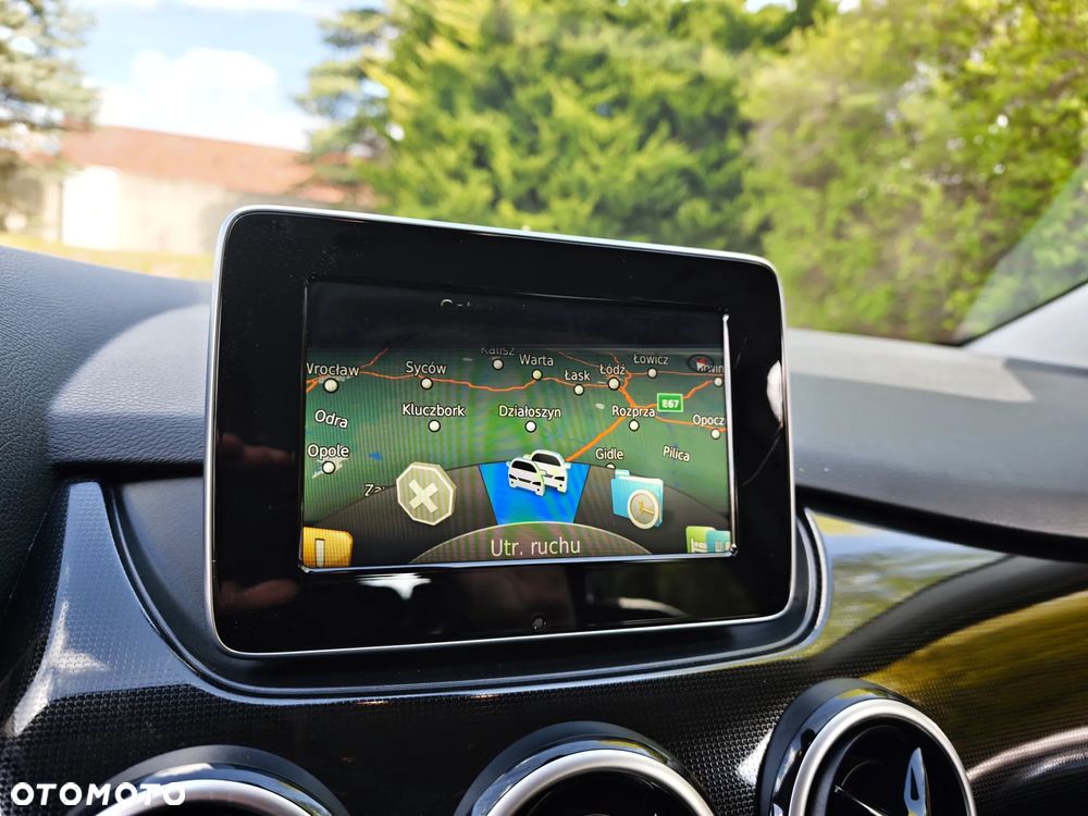 Mercedes-Benz Klasa B 180 BlueEFFICIENCY Edition - 28