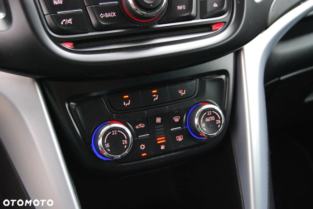 Opel Zafira 1.4 T Cosmo EU6 - 27